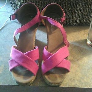 Hot pink toms